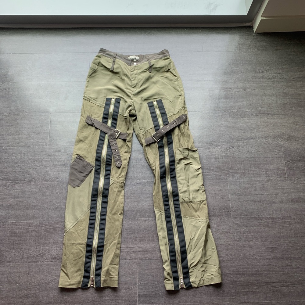 green pants